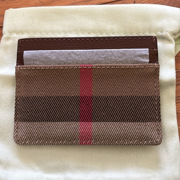 Burberry
Exploded Check Pattern Leather Card Holder w/ Tags - Picture 4 of 8